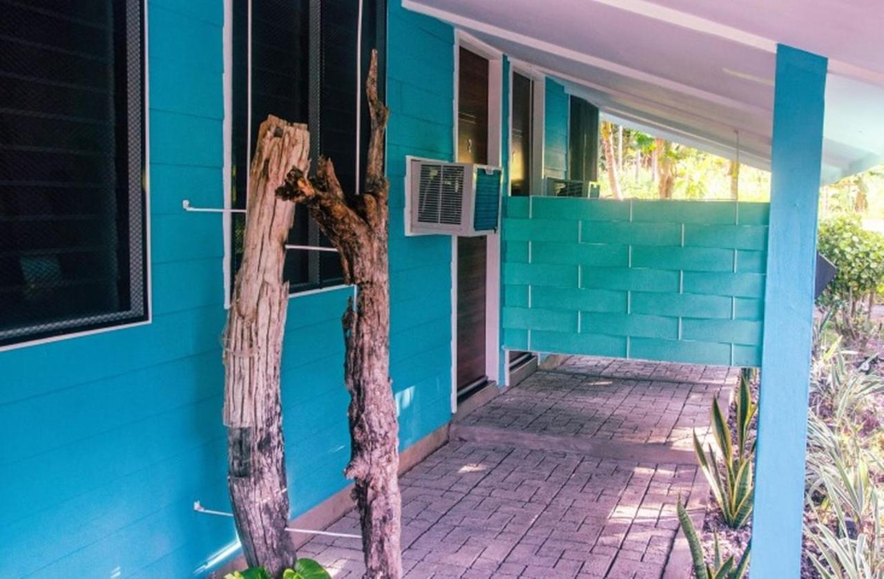 House Of Tamse Laagans ' Inn Badian Exterior photo